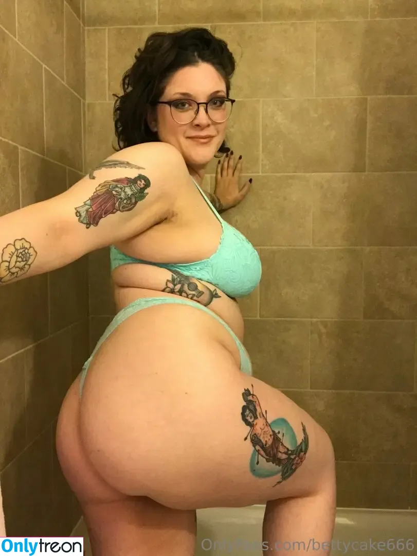 bettycake666 nude photo #0048 (bettycake666)