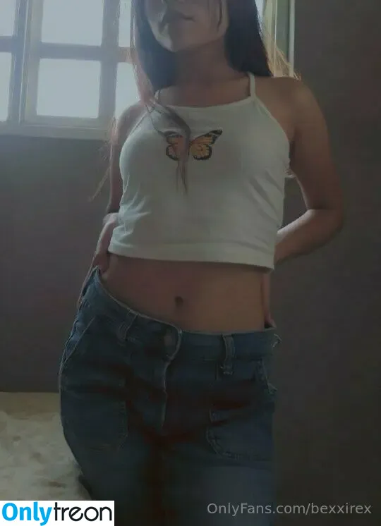 bexxirex nude photo #0011 (bexxyrex)