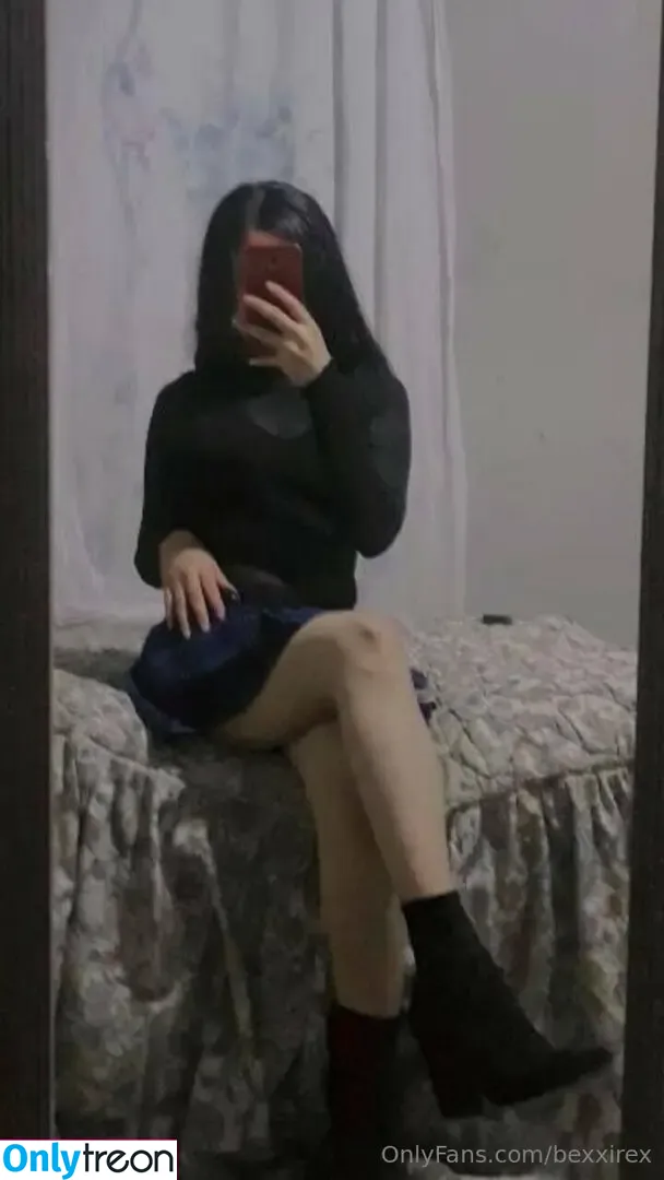 bexxirex голая photo #0014 (bexxyrex)