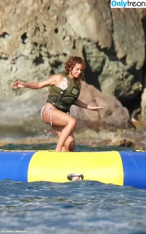 Beyoncé Knowles / beyonce nude photo #0058