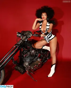 Beyoncé Knowles / beyonce nude photo #0230