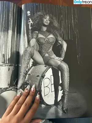 Beyonce / beyoncenavago фото голая #1305