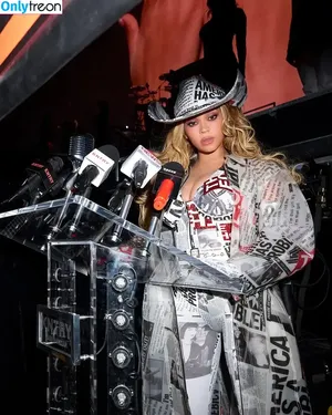 Beyonce / beyoncenavago фото голая #1377