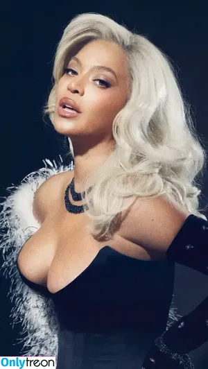 Beyonce / beyoncenavago nude photo #1520