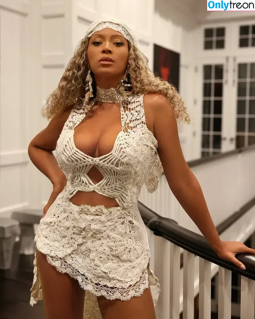 Beyonce nude photo #1068 (Beyoncé)