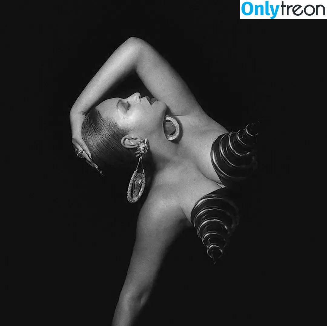 Beyonce голая photo #1354 (beyoncenavago)