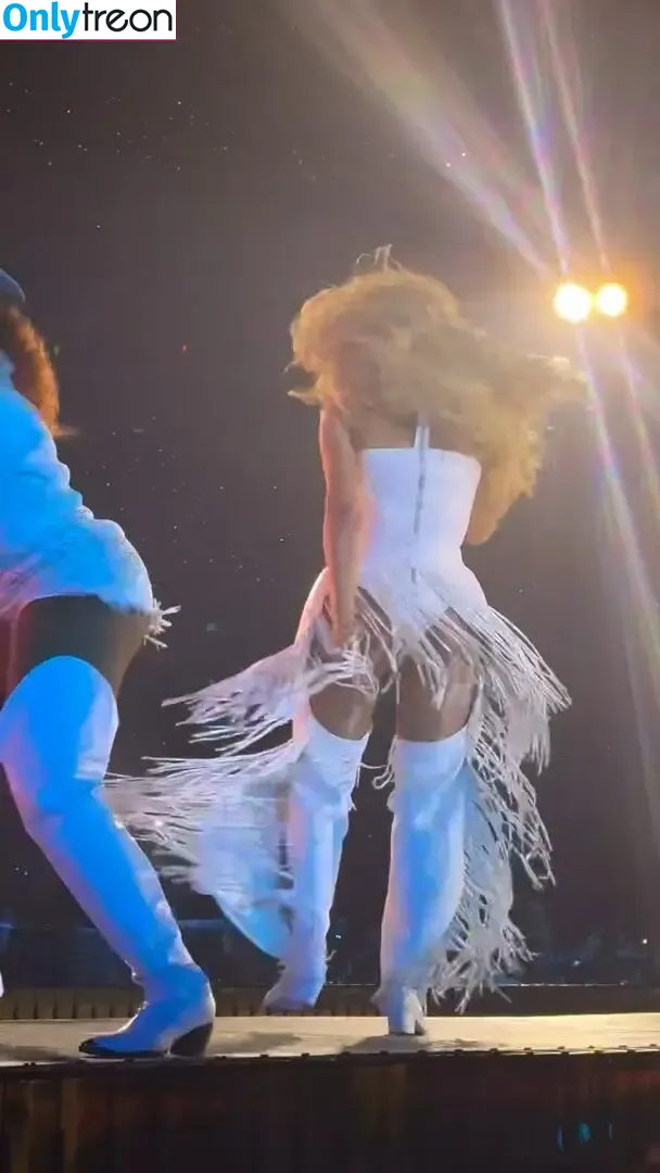 Beyonce nude photo #1357 (beyoncenavago)