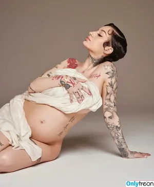 bhadbhabie nude photo #0052