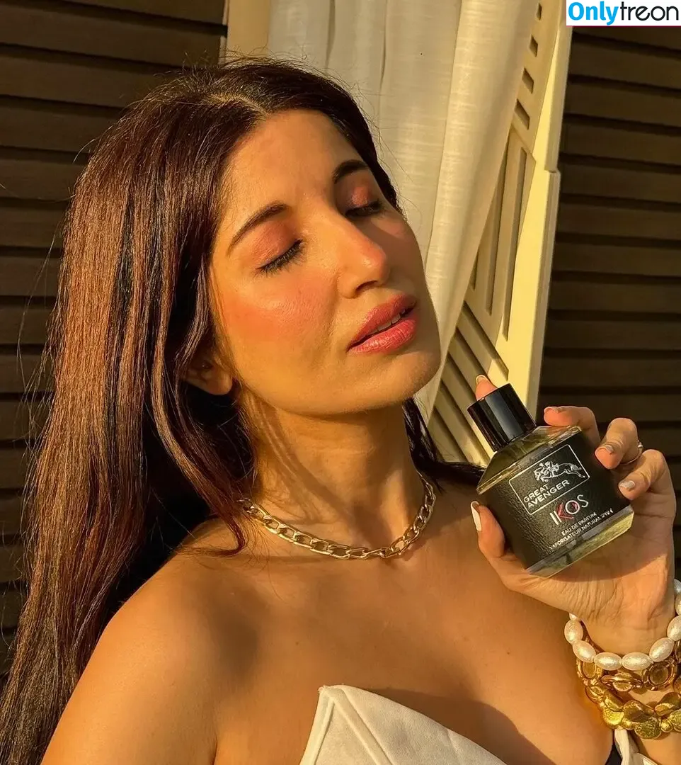 Bhumicka Singh nude photo #0004 (bhumicka / bhumickasingh)