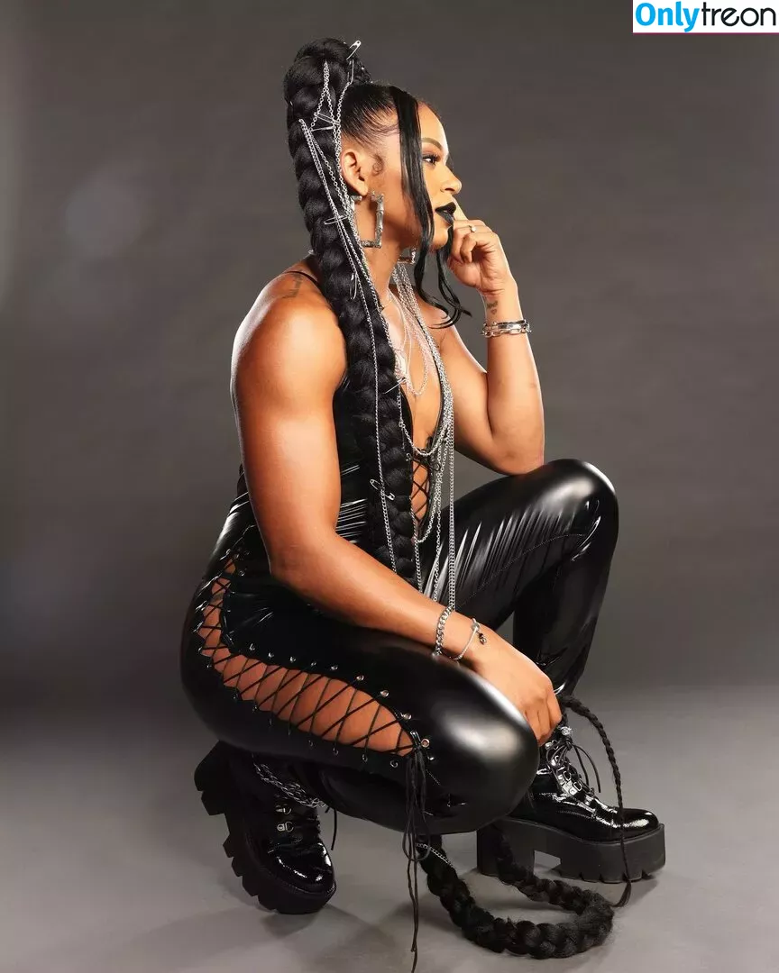 Bianca Belair nude photo #0495 (biancabelairwwe)