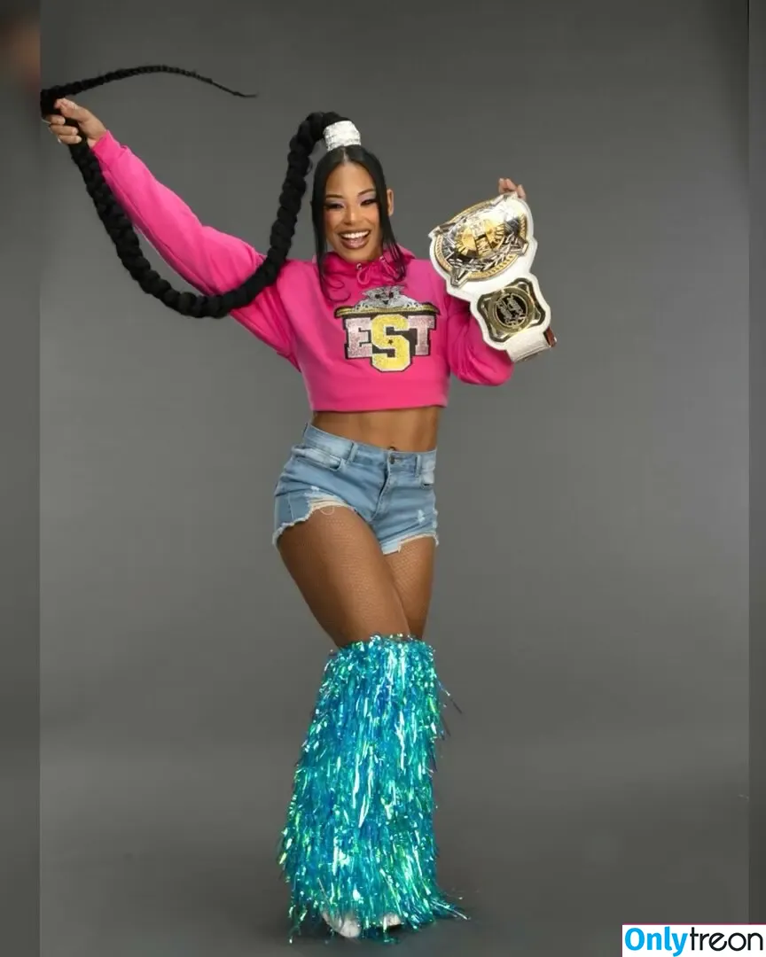 Bianca Belair голая photo #0709 (biancabelairwwe)