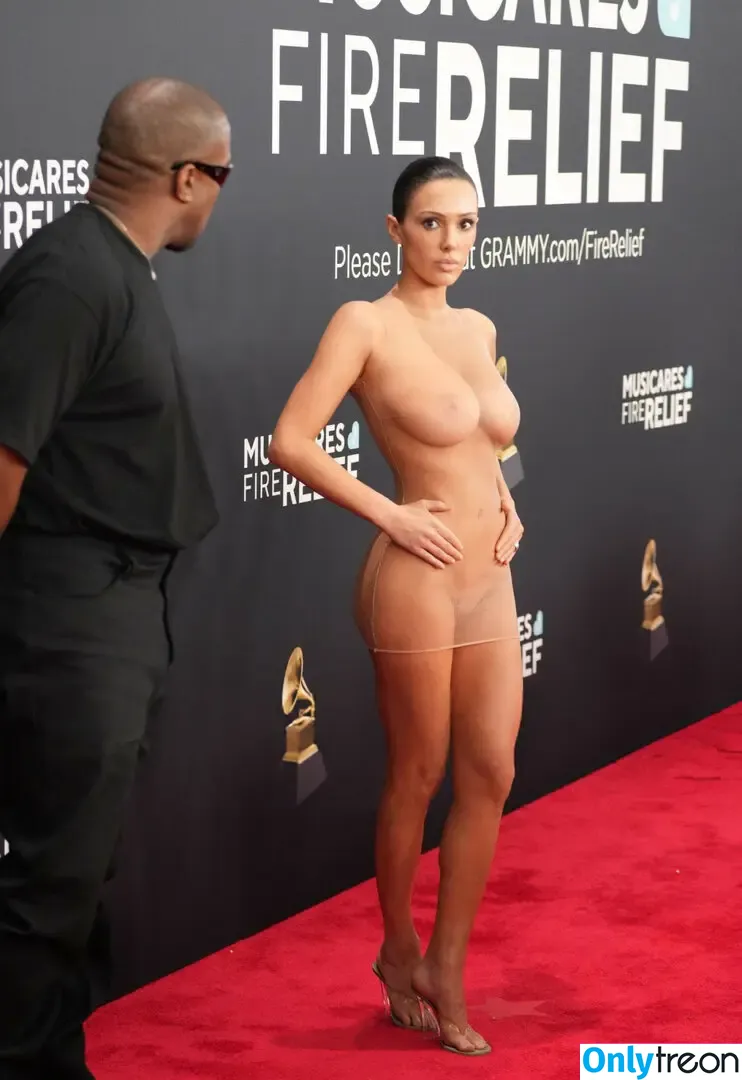 Bianca Censori голая photo #1645 (bianca.censori_official / biancacensori_official)