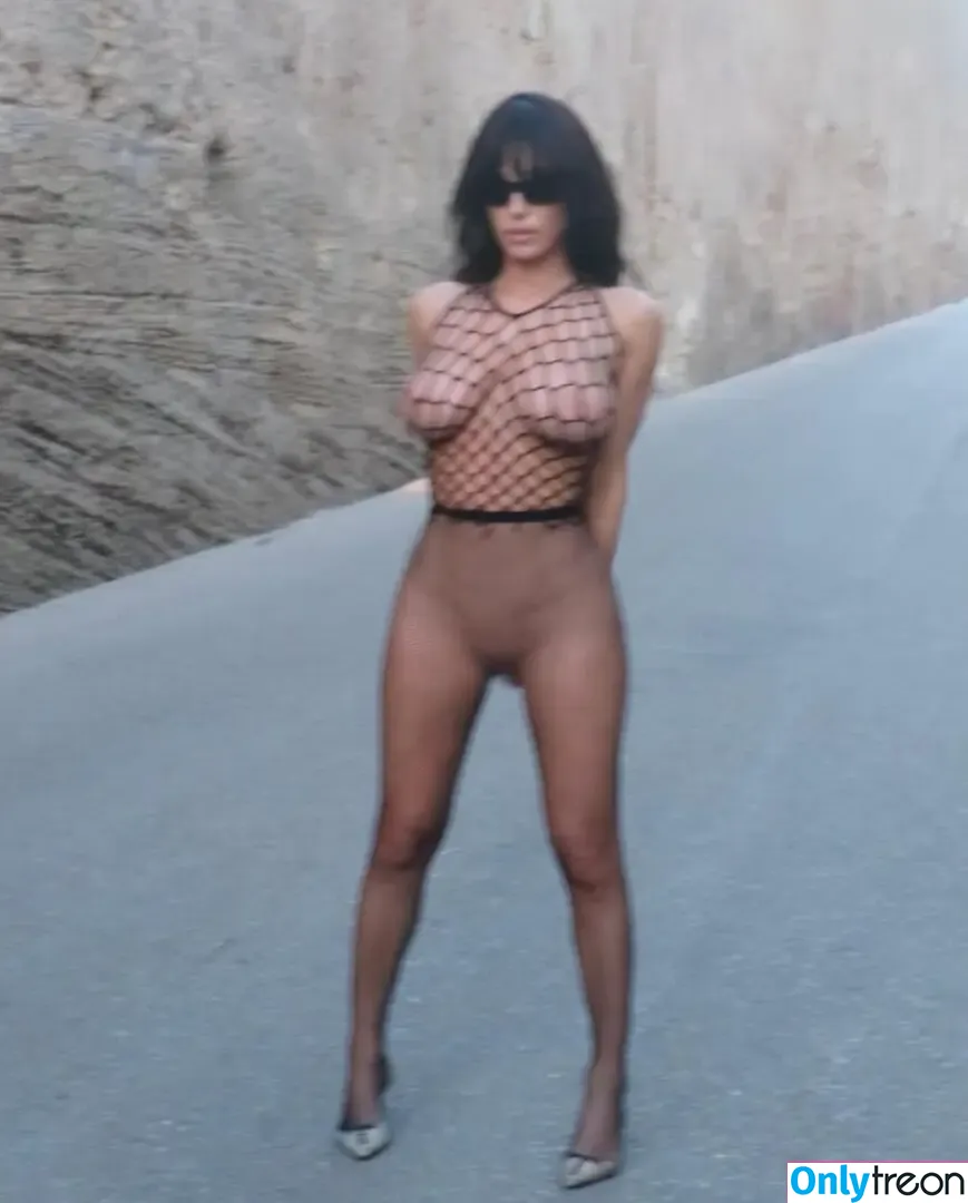 Bianca Censori голая photo #1862 (bianca.censori_official / biancacensori_official)
