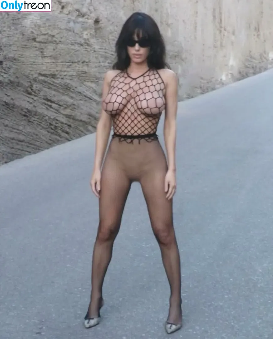 Bianca Censori голая photo #1864 (bianca.censori_official / biancacensori_official)