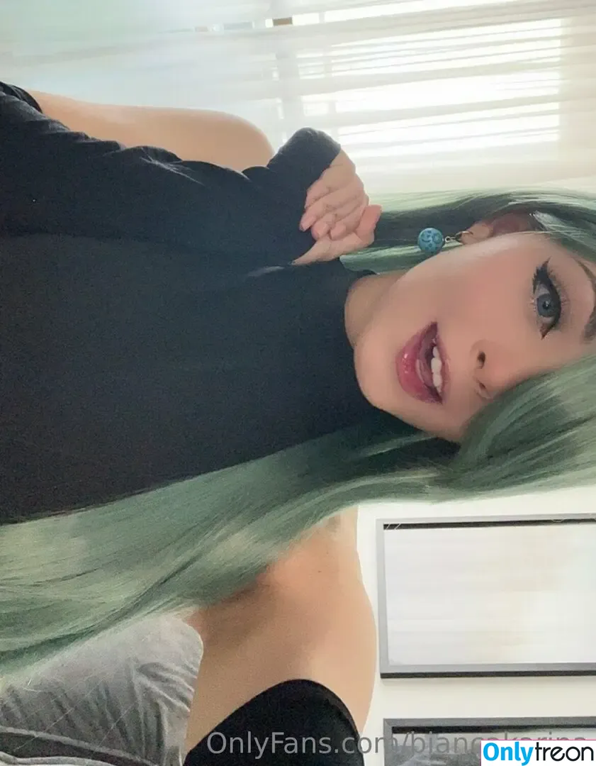 Bianca Karina голая photo #1220 (Biawhite / biancakariina / biancakarina)