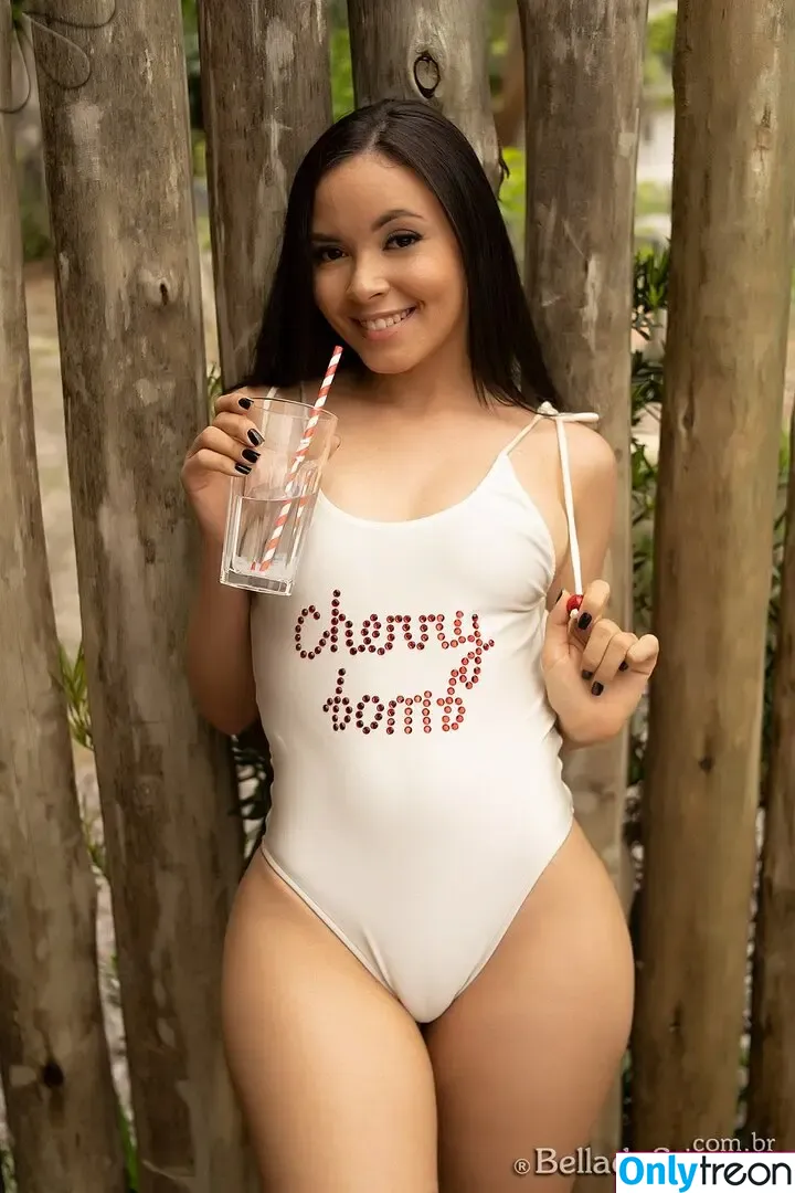 Bianca Karina nude photo #1349 (Biawhite / biancakariina / biancakarina)