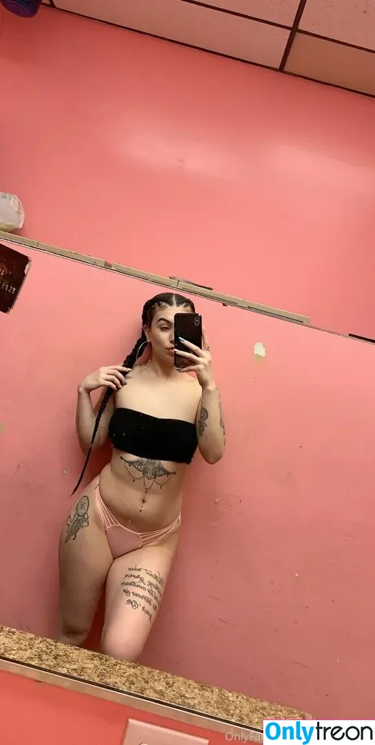 biancasthroat nude photo #0030 (biancasthroat_)