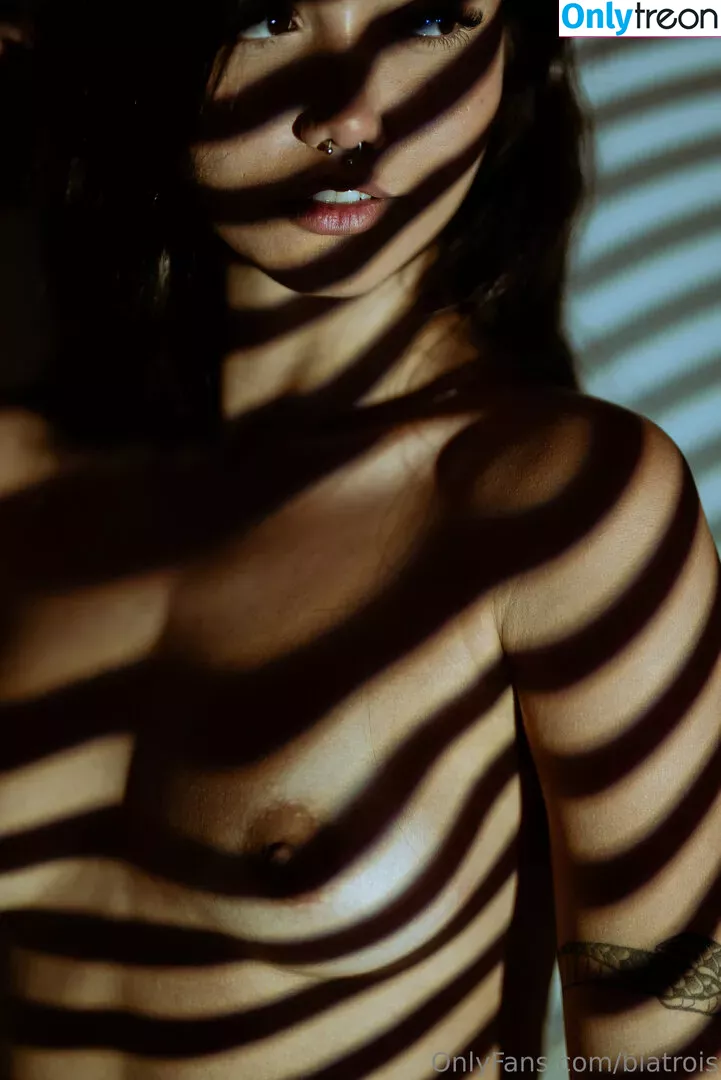 biatrois nude photo #0303 (biatrois)