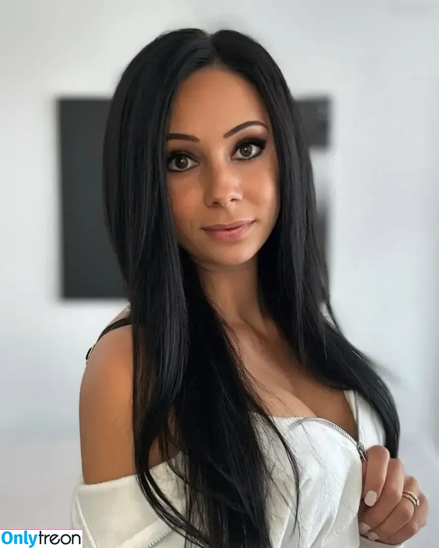 Bibi.bambina nude photo #0065 (Bibi.bambina)
