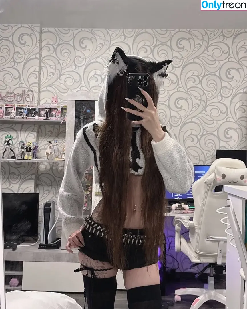 bibsye голая photo #0174 (Howllin / ohboybibs)