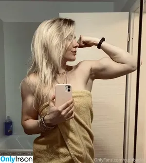 bicepgirl / ruzh_bedzir nude photo #0038