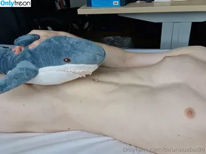 bicuriousboi99 / bicuriousbandofficial nude photo #0035