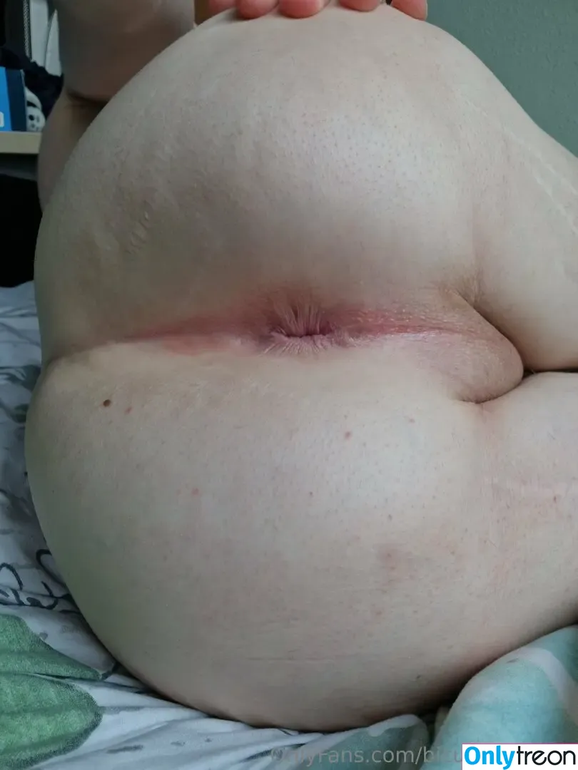 bicuriousboi99 nude photo #0045 (bicuriousbandofficial)