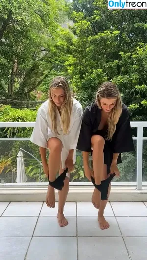 Bie & Branca Feres / Gêmeas do Nado Sincronizado / biaebrancaferes nude photo #0124