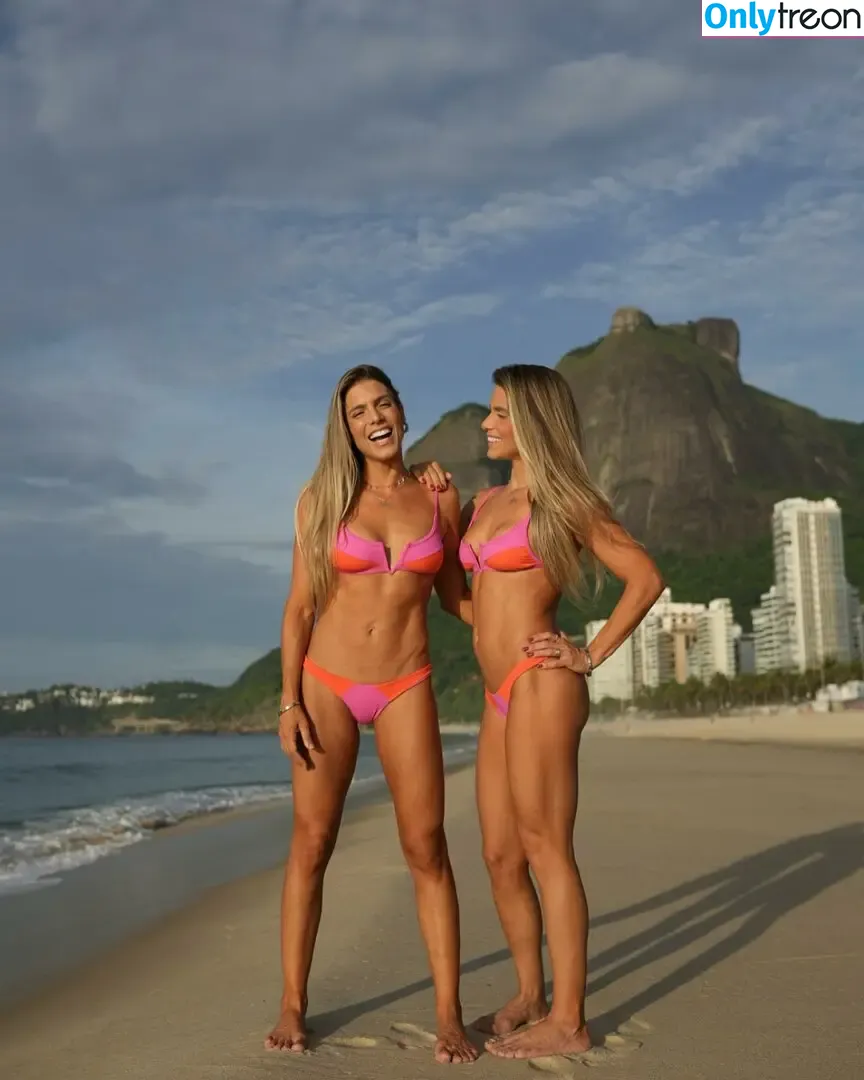 Bie & Branca Feres голая photo #0066 (Gêmeas do Nado Sincronizado / biaebrancaferes)