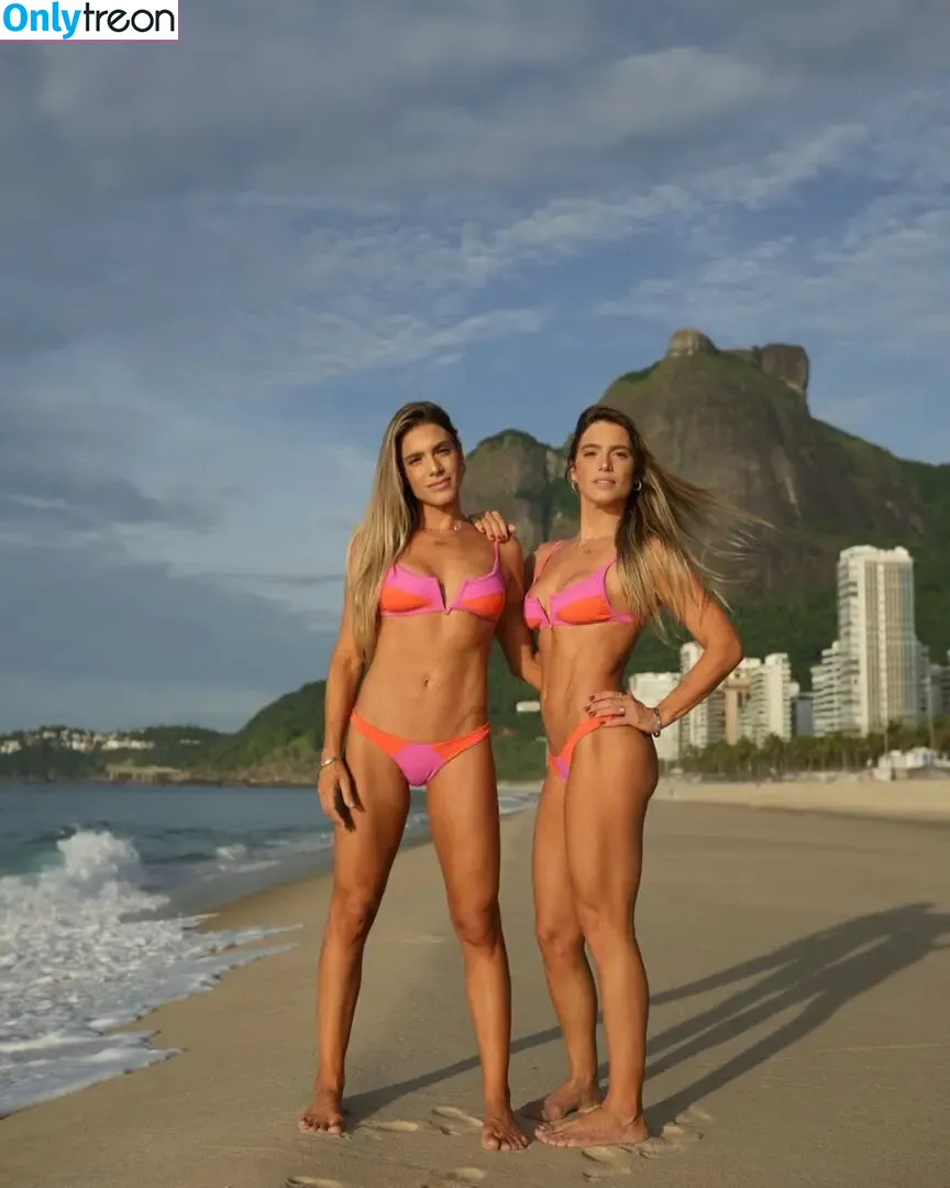 Bie & Branca Feres голая photo #0067 (Gêmeas do Nado Sincronizado / biaebrancaferes)