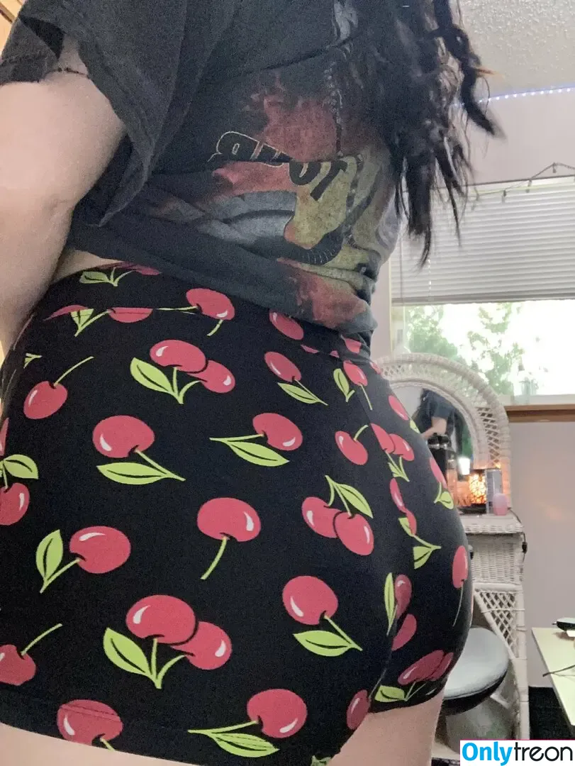 BigBittyLexie nude photo #0009 (peachesndmelons)