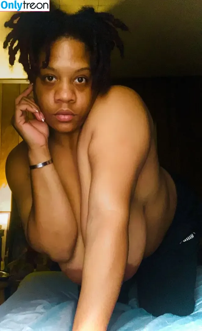 Bigboobiebirdy nude photo #0006 (Moneymelons / therealbigboobiebirdyyy)