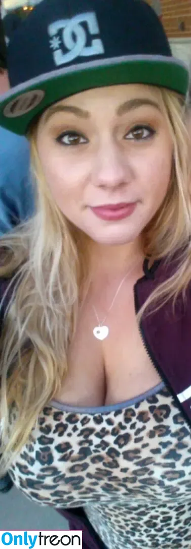 BigBoobieBubblez nude photo #0015 (julieelizabethmarie / u238457058)