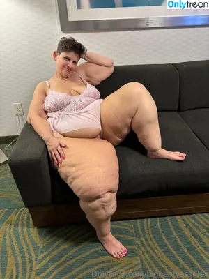 bigbootyasshley / the_real_bigbootyasshley nude photo #0309