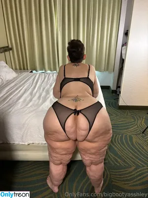 bigbootyasshley / the_real_bigbootyasshley nude photo #0357