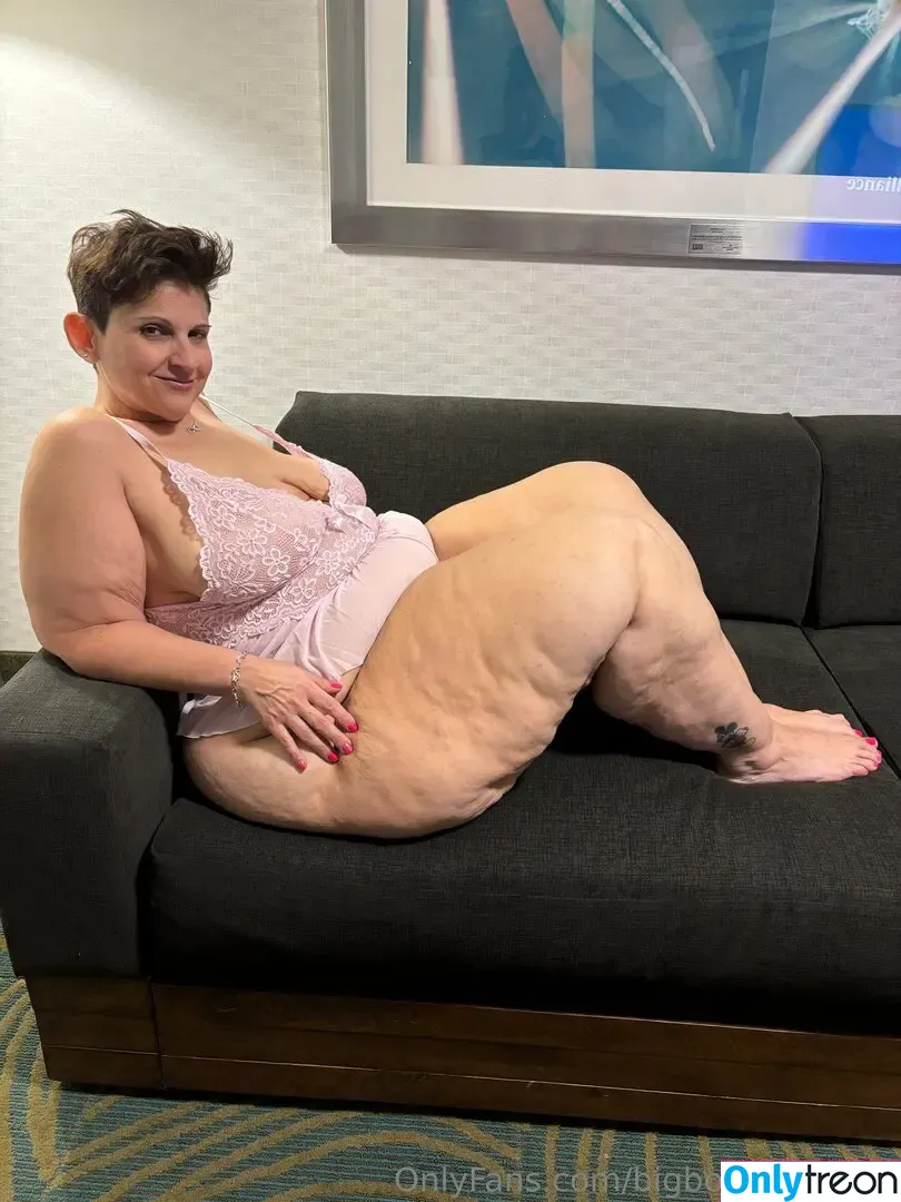 bigbootyasshley nude photo #0308 (the_real_bigbootyasshley)