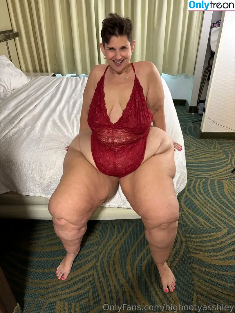 bigbootyasshley nude photo #0332 (the_real_bigbootyasshley)