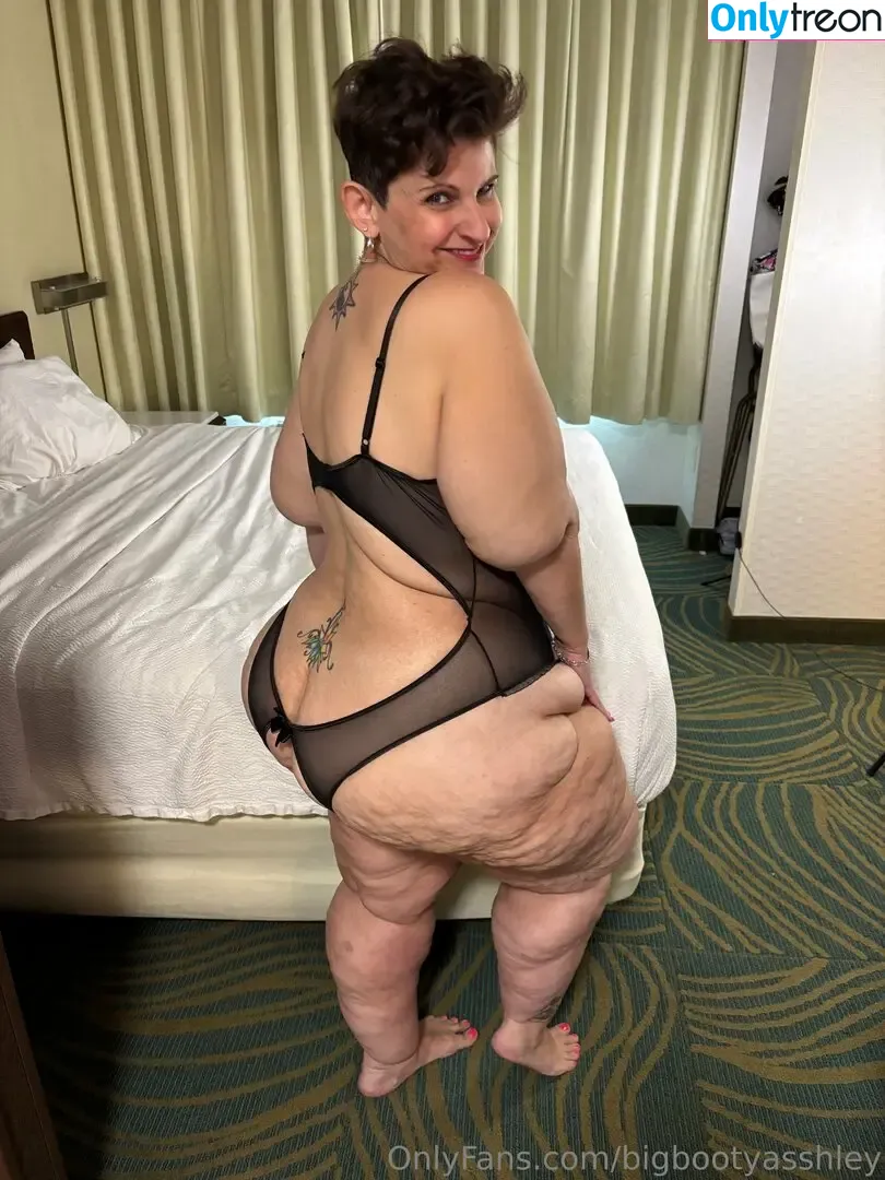 bigbootyasshley nude photo #0358 (the_real_bigbootyasshley)