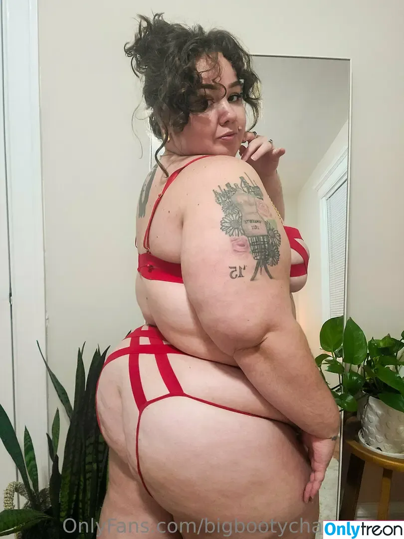 bigbootychampagne nude photo #0017 (biggchampagne_)