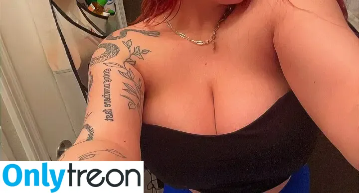 Biggratbastard nude photo #0046 (bigggstarr / briii_assshhh)