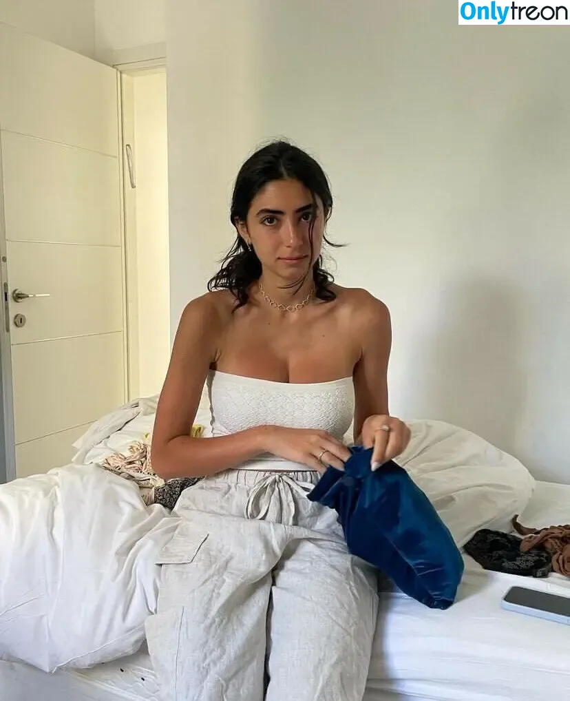 Bigmoney.megan nude photo #0004 (Megan Larian / bigmoneymegan)
