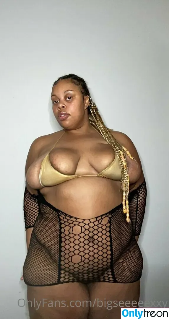 bigseeeeexxy nude photo #0062 (bigseeeeeexxy)