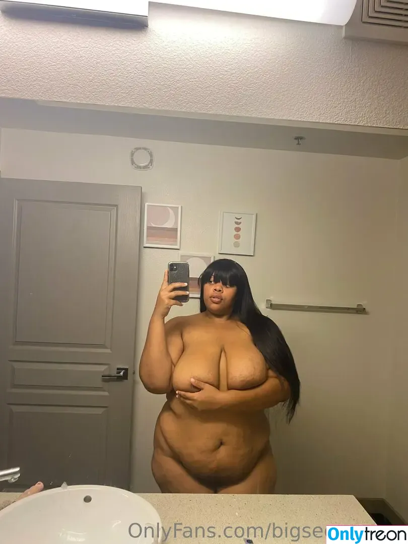 bigseeeeexxy nude photo #0152 (bigseeeeeexxy)