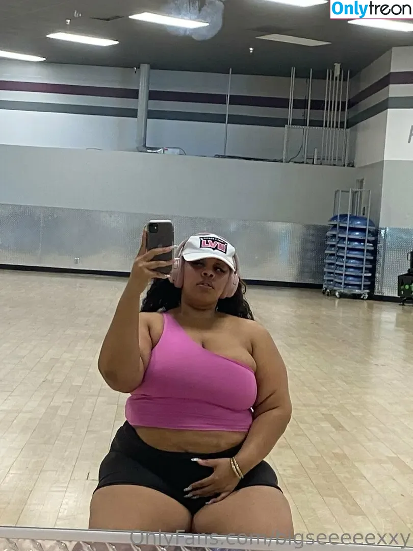 bigseeeeexxy голая photo #0200 (bigseeeeeexxy)