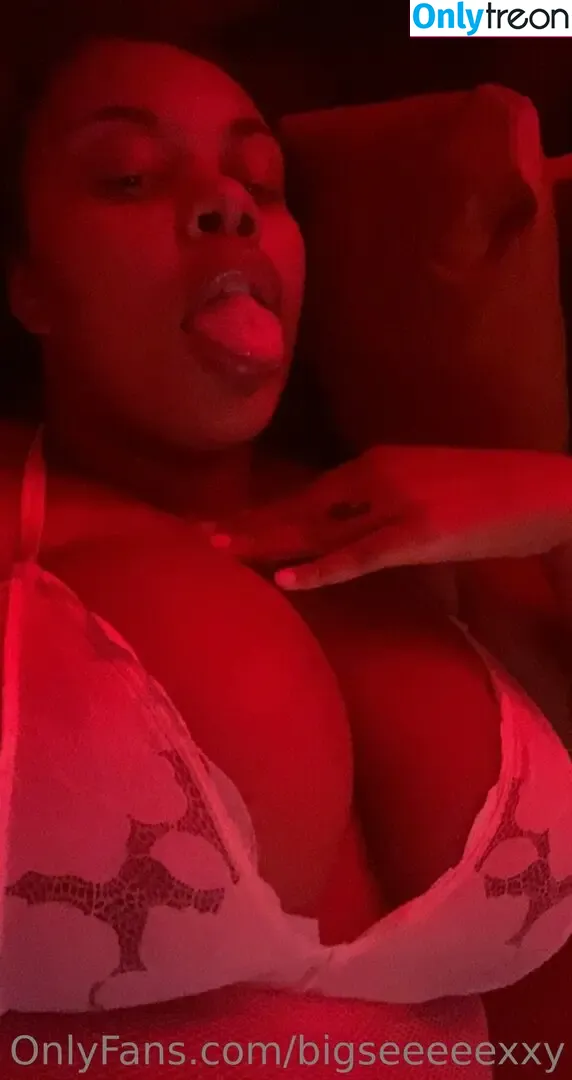 bigseeeeexxy голая photo #0201 (bigseeeeeexxy)