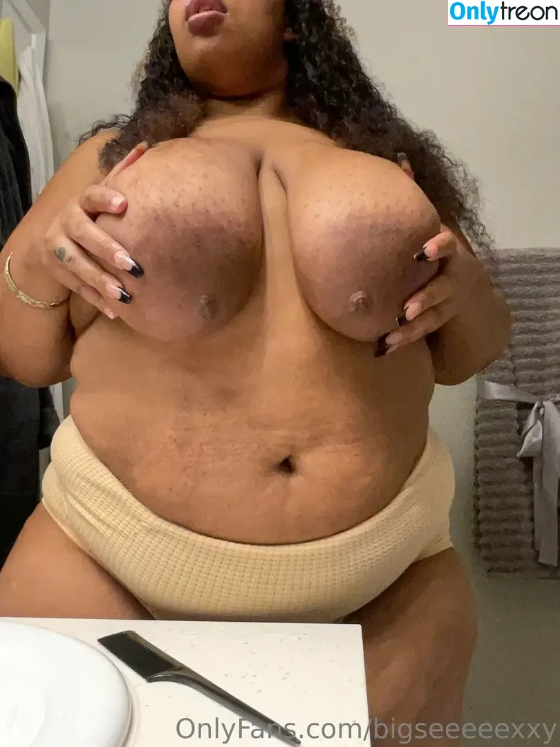 bigseeeeexxy голая photo #0221 (bigseeeeeexxy)