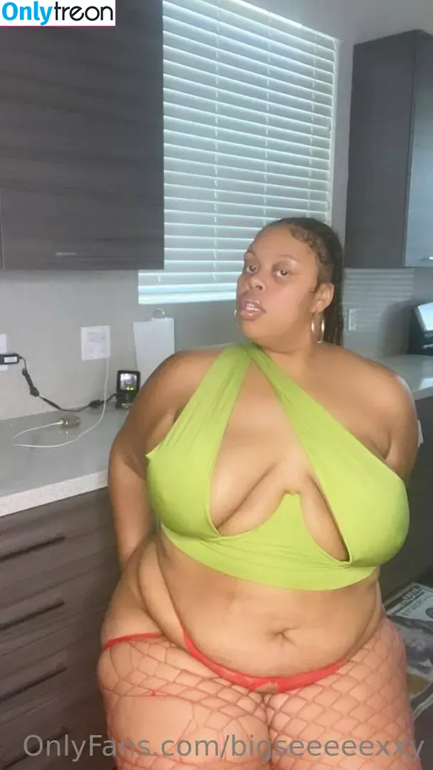 bigseeeeexxy голая photo #0255 (bigseeeeeexxy)