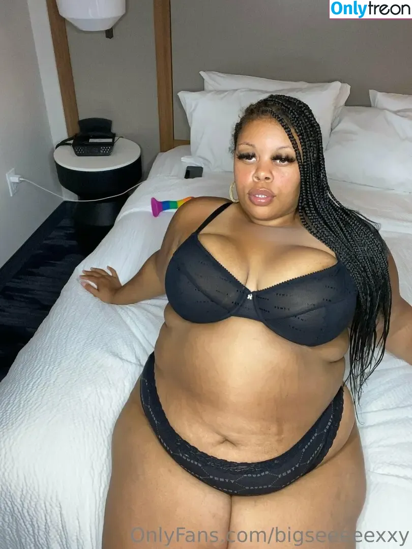 bigseeeeexxy голая photo #0362 (bigseeeeeexxy)