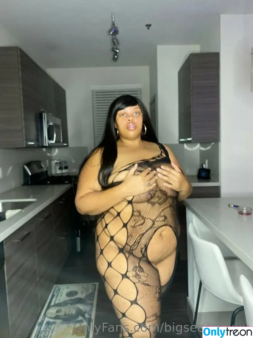 bigseeeeexxy голая photo #0413 (bigseeeeeexxy)