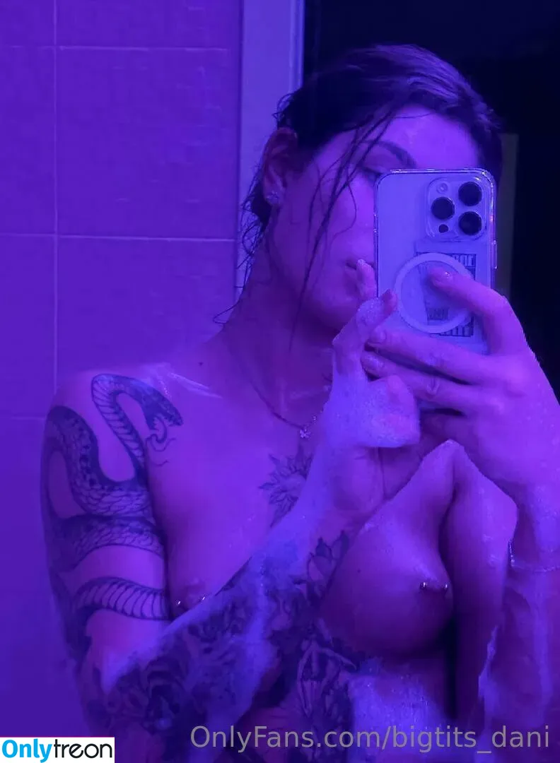 bigtits_dani голая photo #0119 (biglittledani)